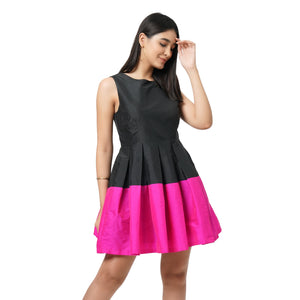 KF black pleated sleeveless Dress