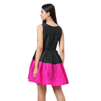 KF black pleated sleeveless Dress